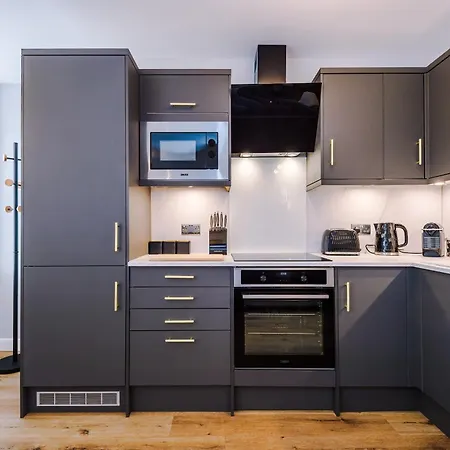 House 5 - Location * 해러게이트